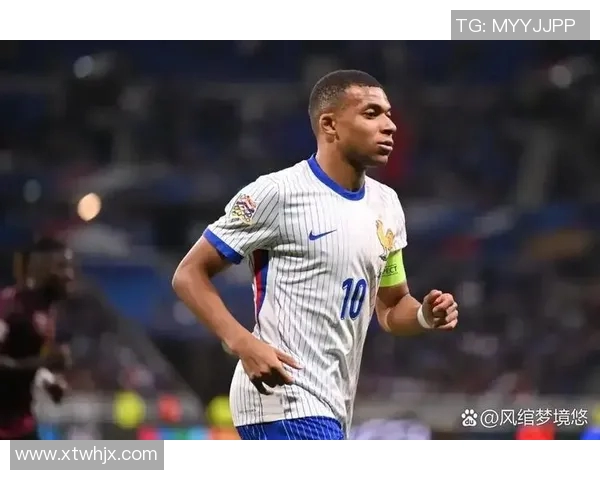 足球赛场上的黑马传奇:那些意外崛起的明星球员名字揭秘